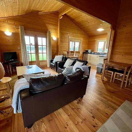 Lilly Lodge, Lake Pochard Саут-Керни Экстерьер фото